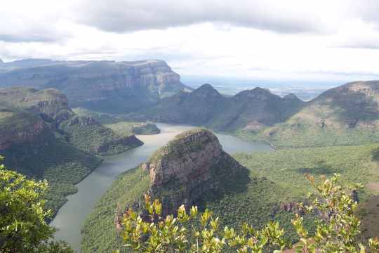 Blyde River Canyon mit Blick auf den Blyde Port Dam